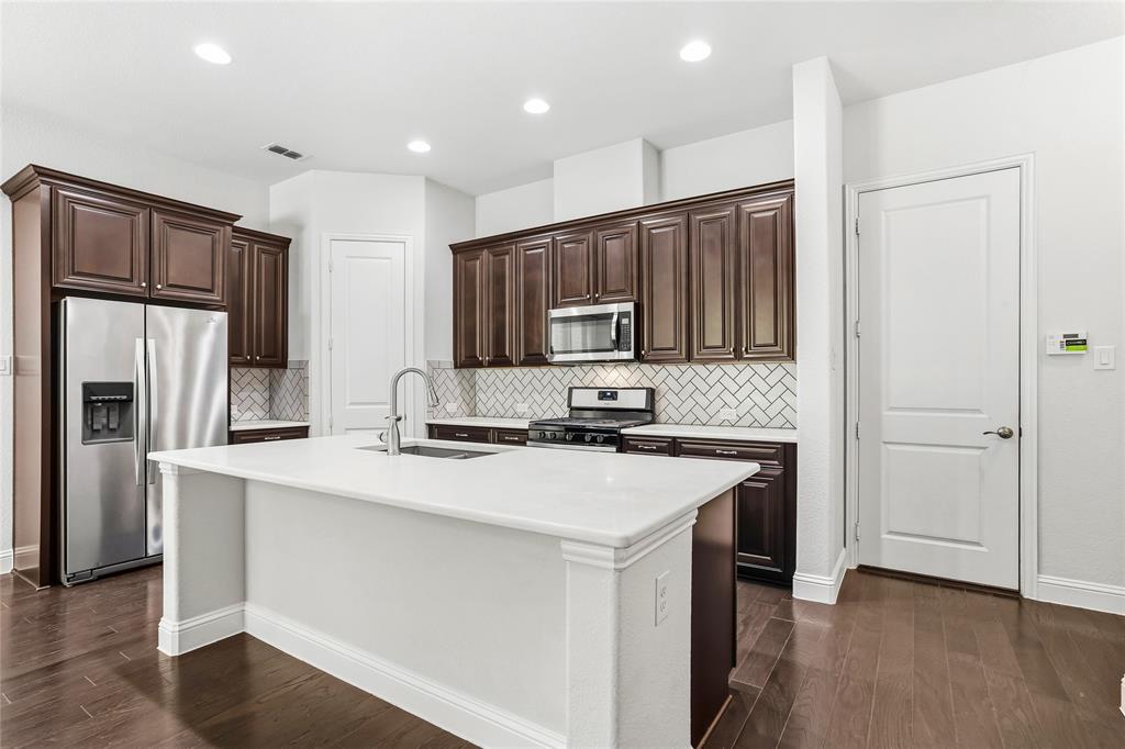 1438 Pebble Way