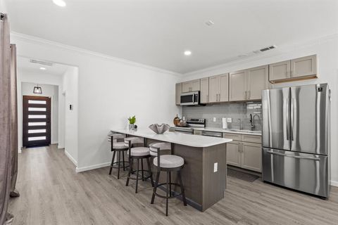 Tiny photo for 3144 Harmon Street, Dallas, TX 75215 (MLS # 21100590)