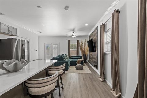 Tiny photo for 3144 Harmon Street, Dallas, TX 75215 (MLS # 21100590)