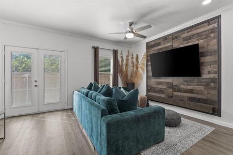 Tiny photo for 3144 Harmon Street, Dallas, TX 75215 (MLS # 21100590)