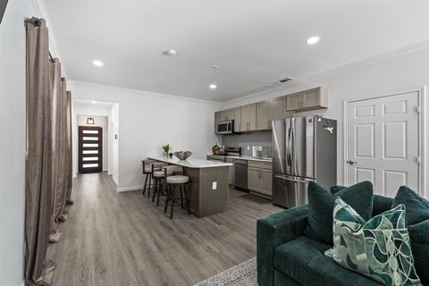 Tiny photo for 3144 Harmon Street, Dallas, TX 75215 (MLS # 21100590)