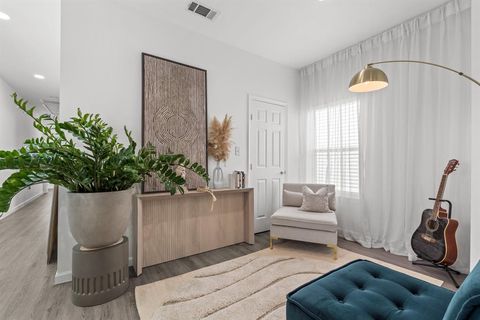 Tiny photo for 3144 Harmon Street, Dallas, TX 75215 (MLS # 21100590)