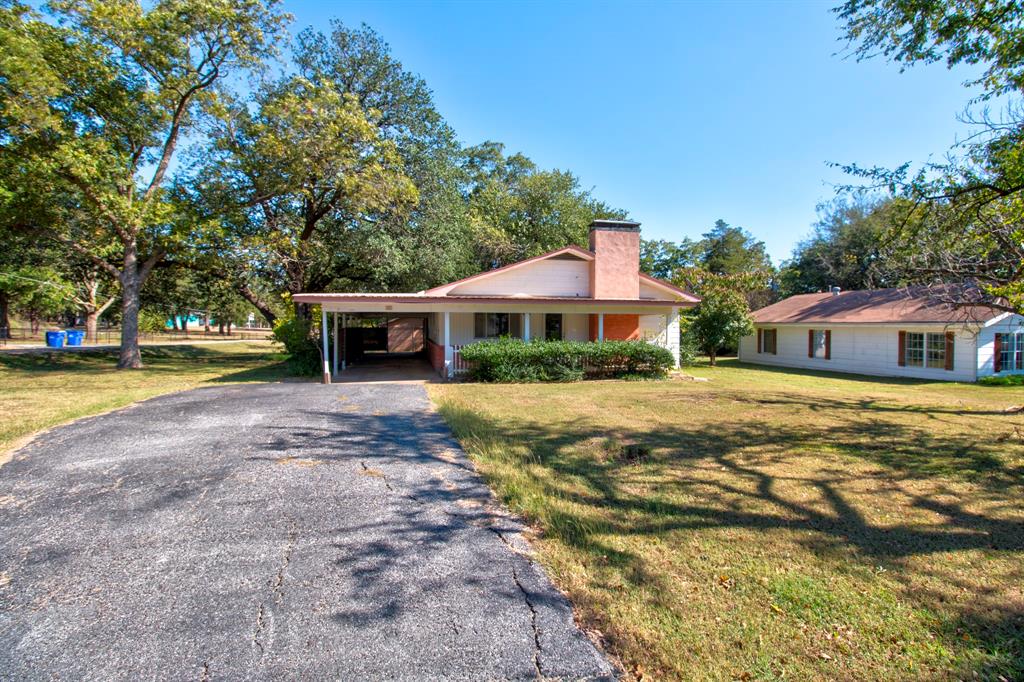 392 Churchill Lane
