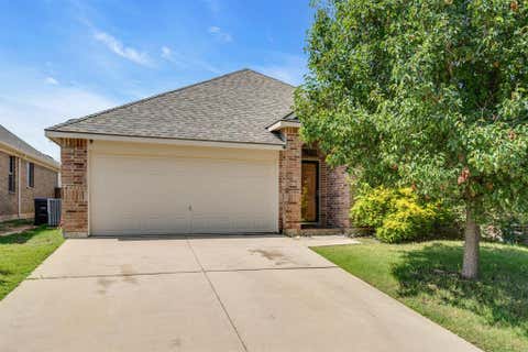 Photo of 3908 Cloud Cover Road, Fort Worth, TX 76262 (MLS # 21351449)