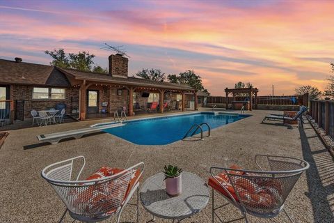 911 Mcvoid Road Springtown TX 76082