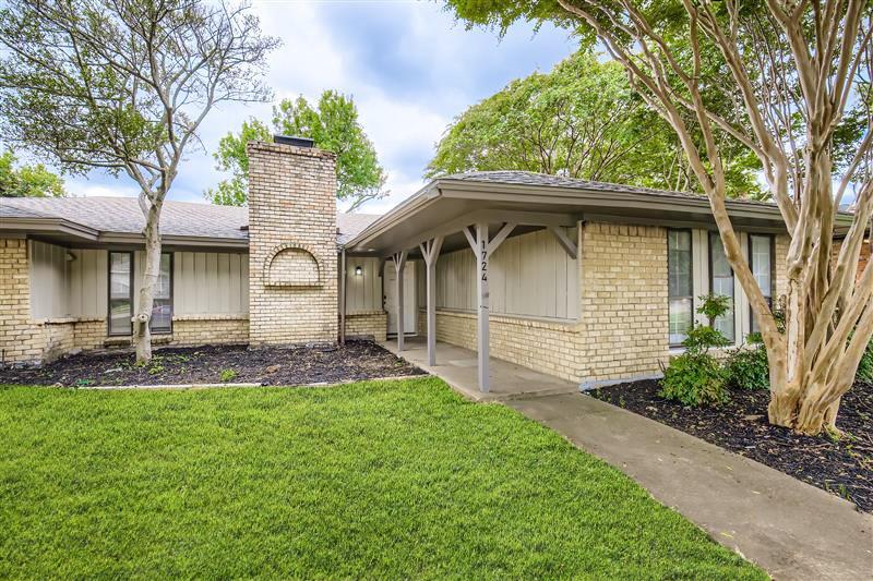 1724 Midcrest Drive