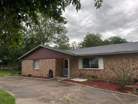 Photo of 209 School Street, Blue Ridge, TX 75424 (MLS # 21112546)