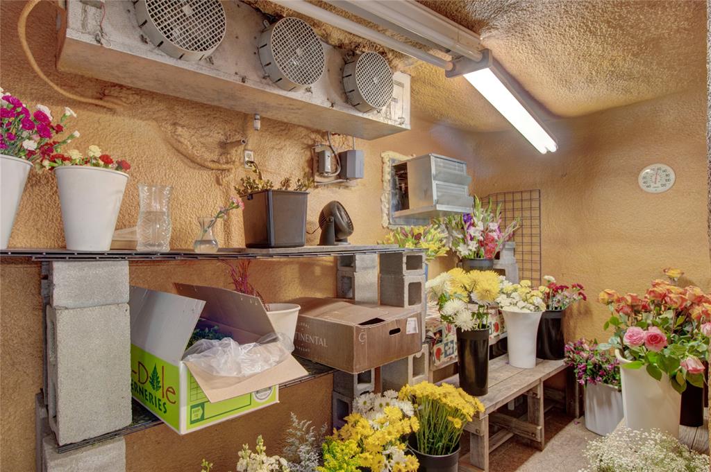 HARTFIELD - Commercial Sale