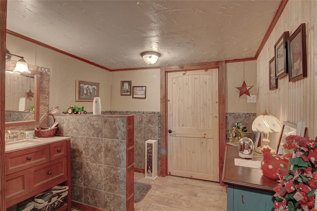 HARTFIELD - Commercial Sale