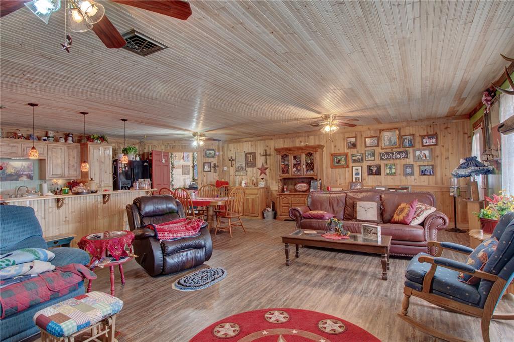 HARTFIELD - Commercial Sale