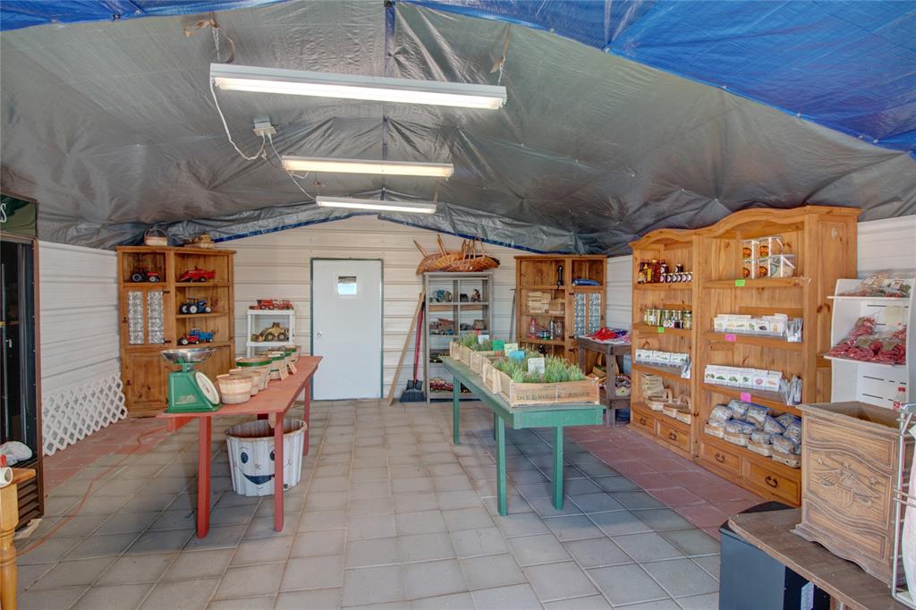 HARTFIELD - Commercial Sale