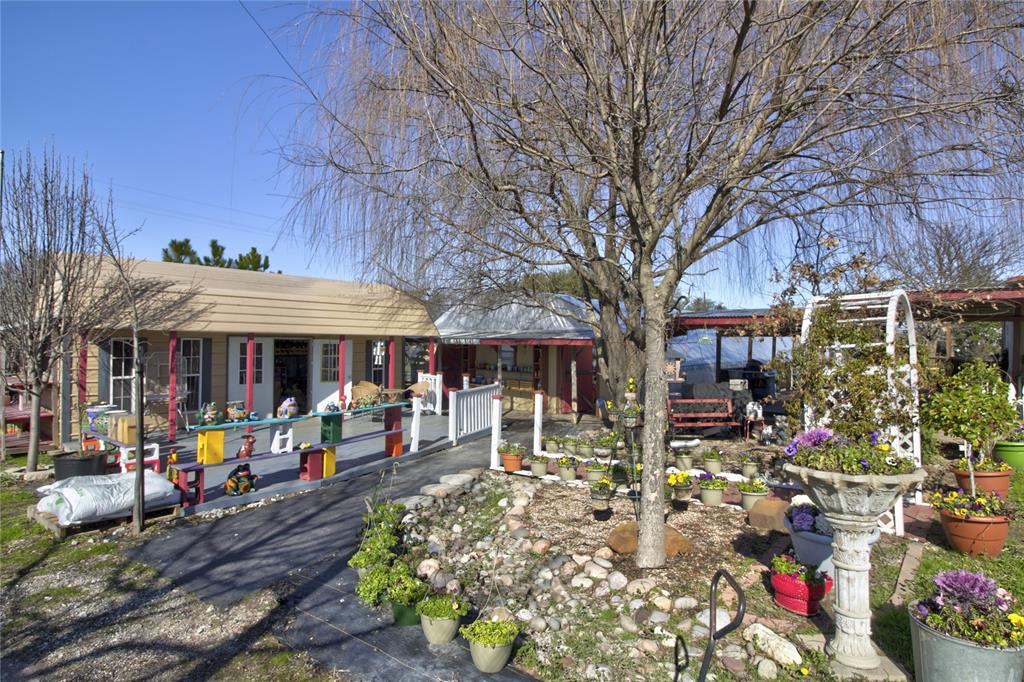 HARTFIELD - Commercial Sale