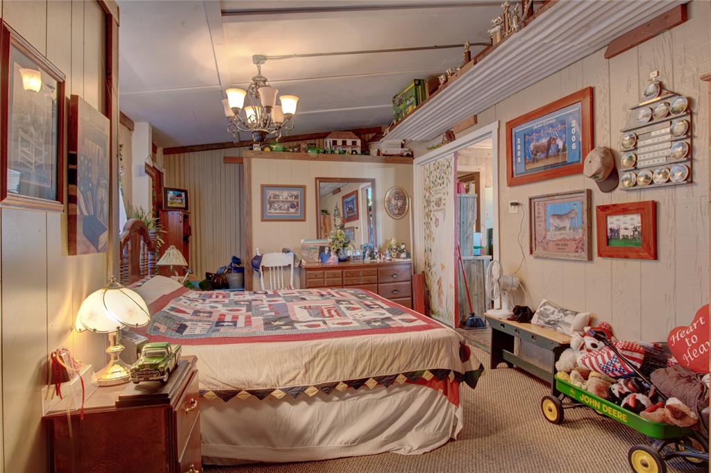 HARTFIELD - Commercial Sale