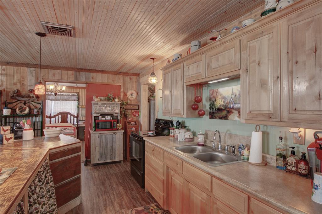 HARTFIELD - Commercial Sale