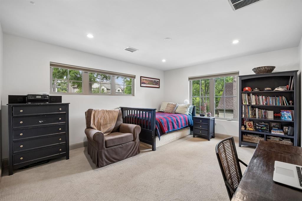 9261 Meadowglen Drive