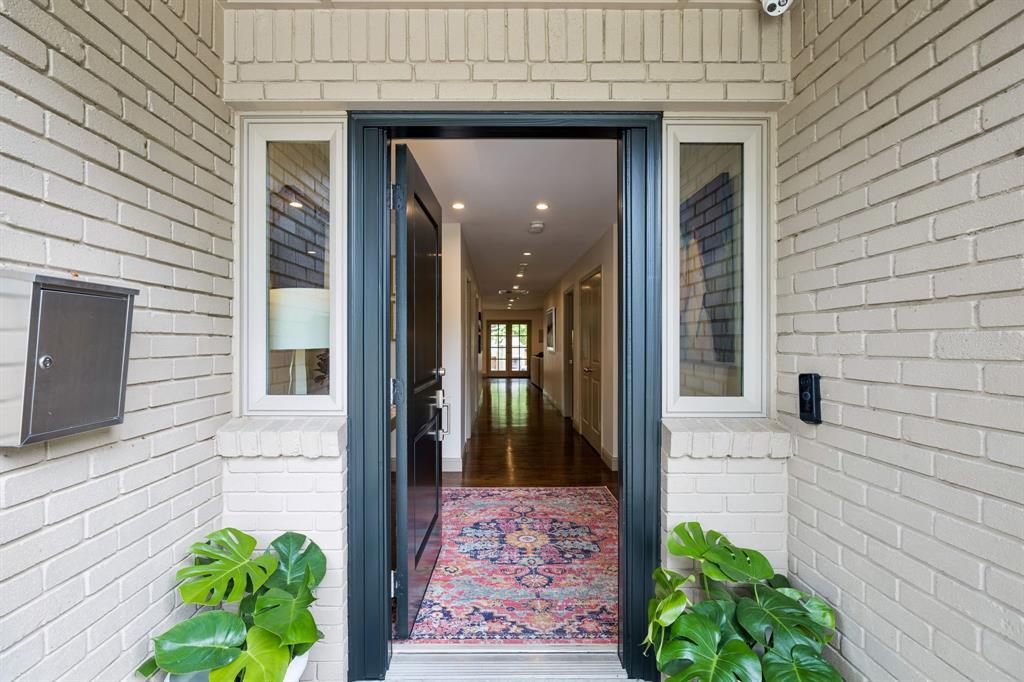 9261 Meadowglen Drive