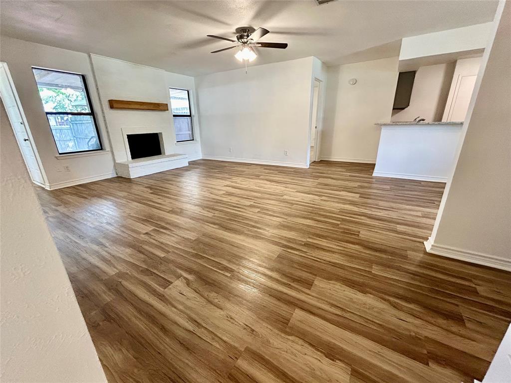 3913 Longstraw Drive