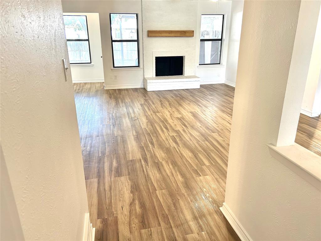 3913 Longstraw Drive