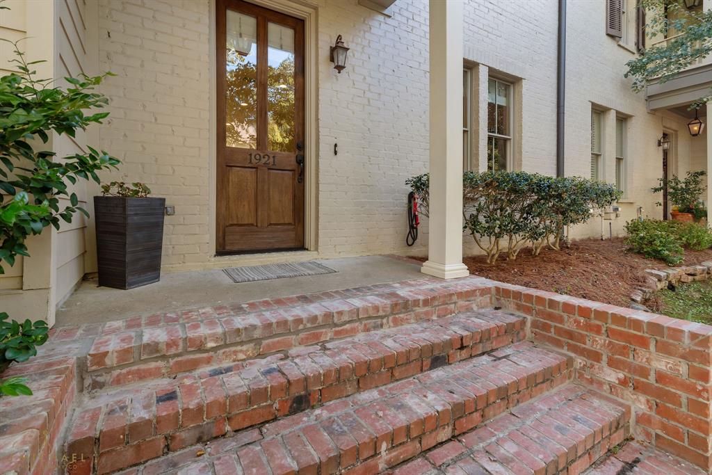 1921 Woodberry Avenue