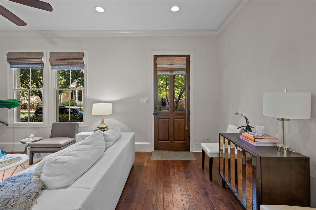 1921 Woodberry Avenue