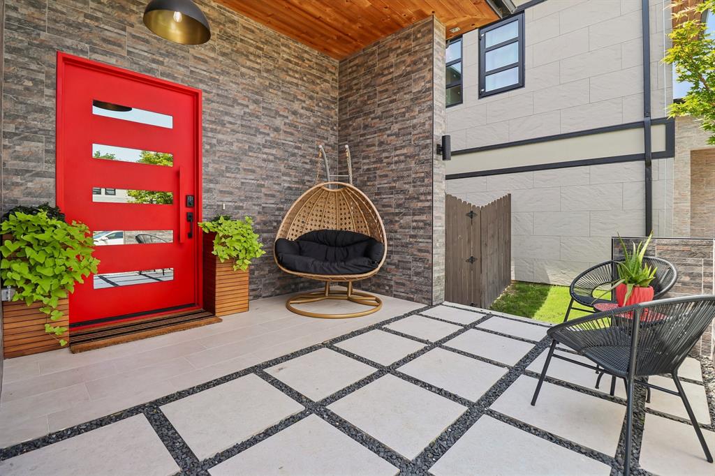 3075 Tall Oaks Court