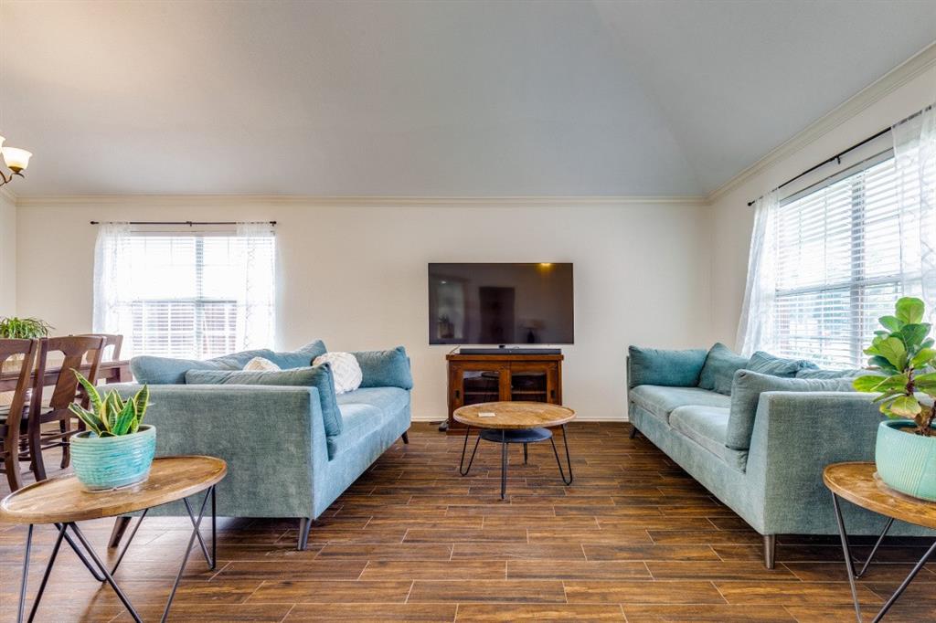 1512 Bastrop Drive