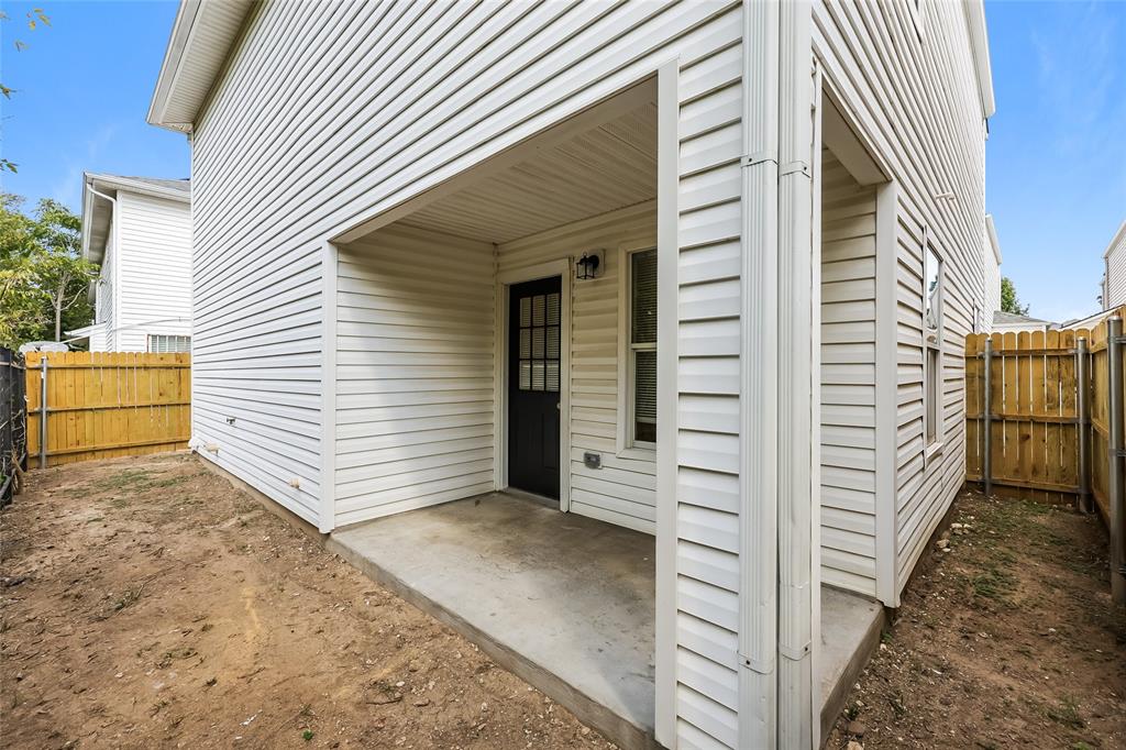 Los Encinos - Residential Lease