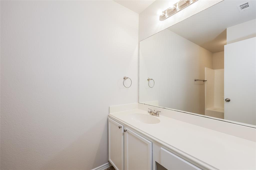 Los Encinos - Residential Lease