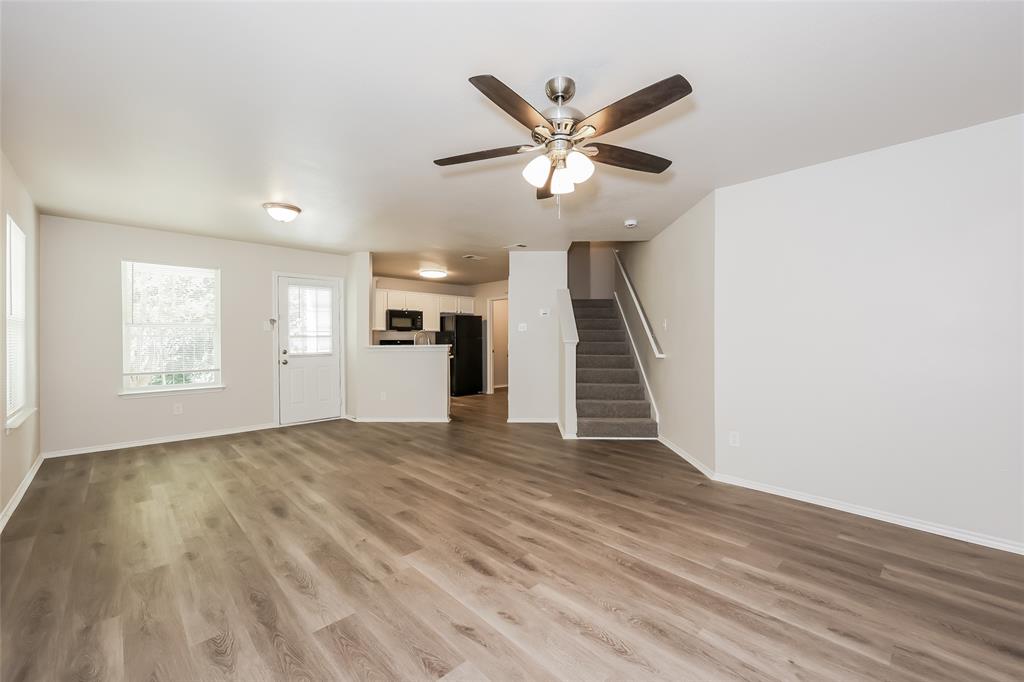 Los Encinos - Residential Lease