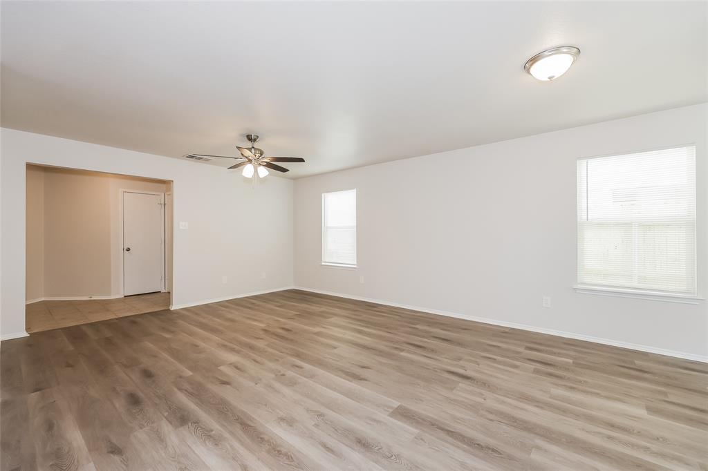 Los Encinos - Residential Lease