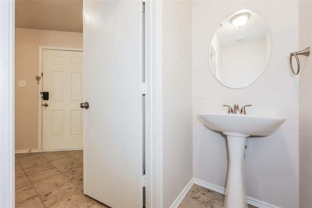 Los Encinos - Residential Lease