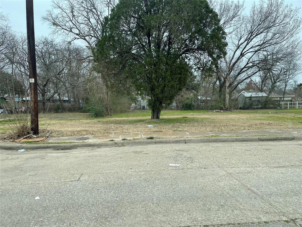 4418 Metropolitan Avenue