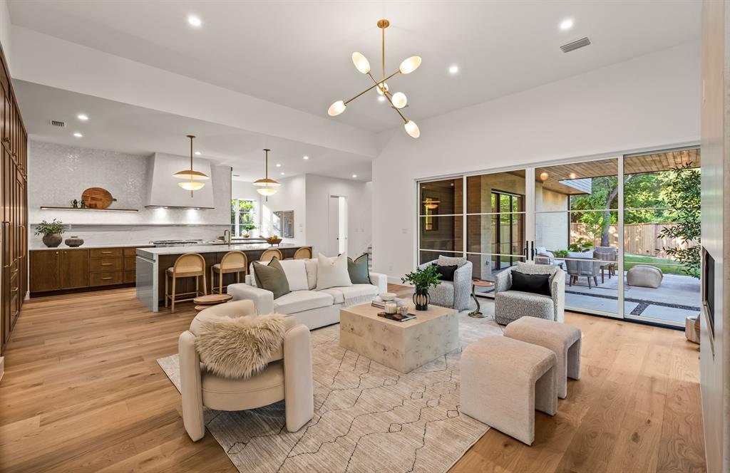 Casa Linda Estates - Residential