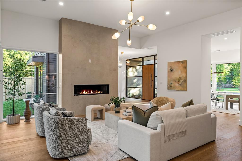 Casa Linda Estates - Residential