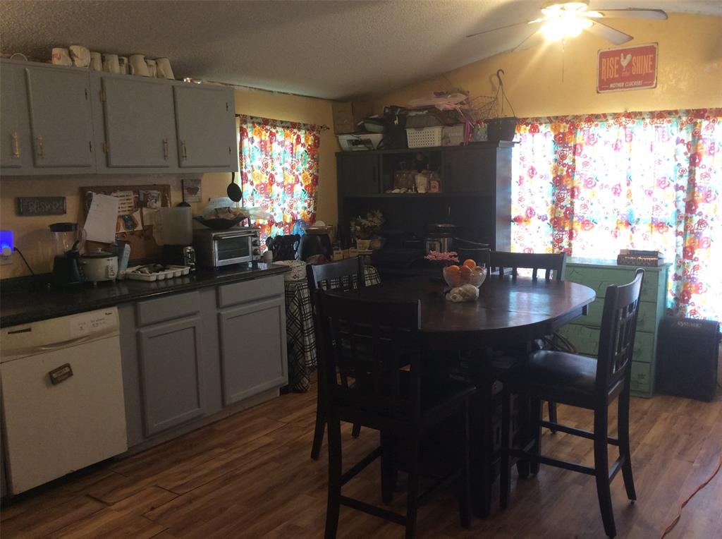 8762 Private Road 4641
