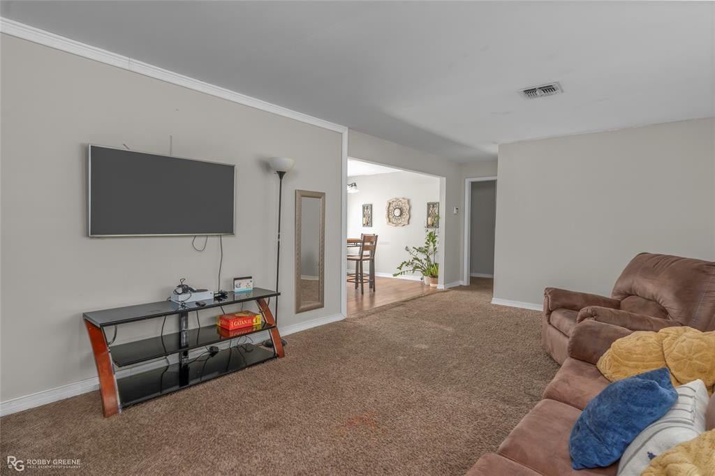 900 Lincoln Drive