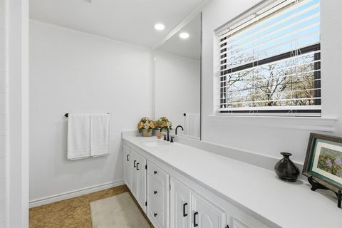 Tiny photo for 4 Buckskin Road, Mineral Wells, TX 76067 (MLS # 21196434)