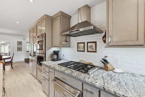 Tiny photo for 4 Buckskin Road, Mineral Wells, TX 76067 (MLS # 21196434)