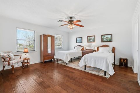 Tiny photo for 4 Buckskin Road, Mineral Wells, TX 76067 (MLS # 21196434)