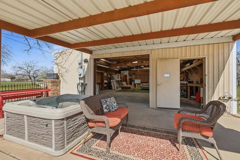 Tiny photo for 4 Buckskin Road, Mineral Wells, TX 76067 (MLS # 21196434)