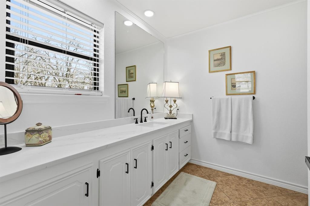 Western 02 - Residential