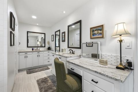 Tiny photo for 4 Buckskin Road, Mineral Wells, TX 76067 (MLS # 21196434)