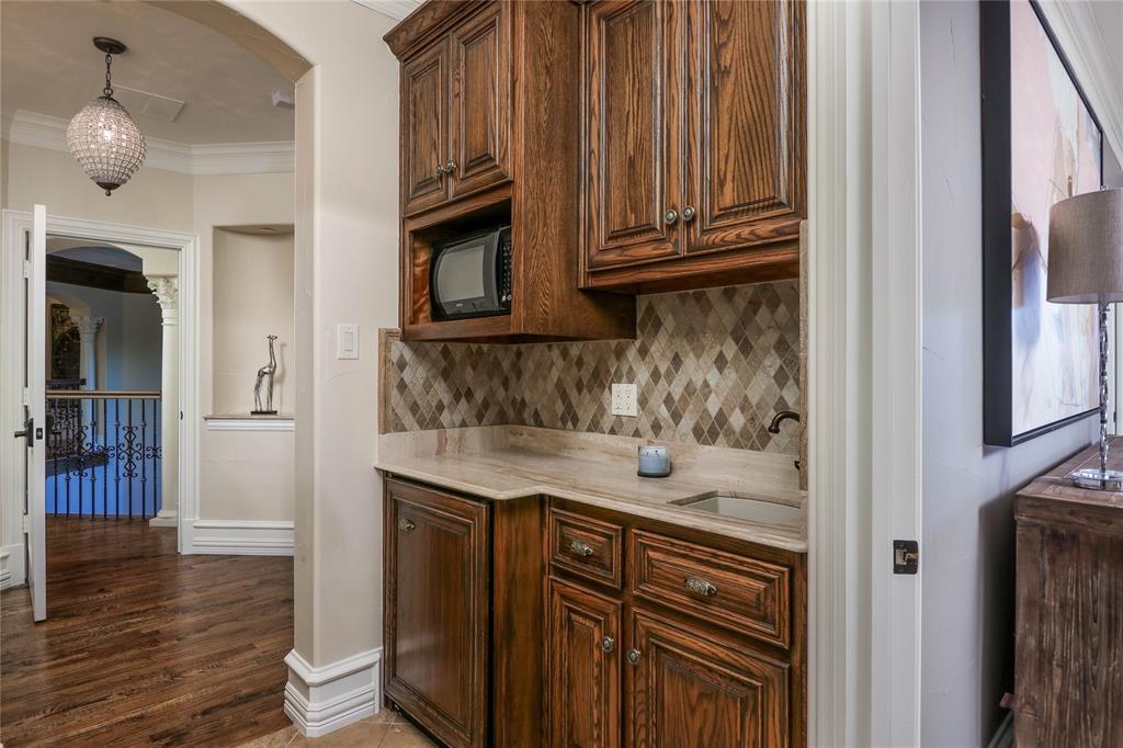 Crystal Shores - Residential