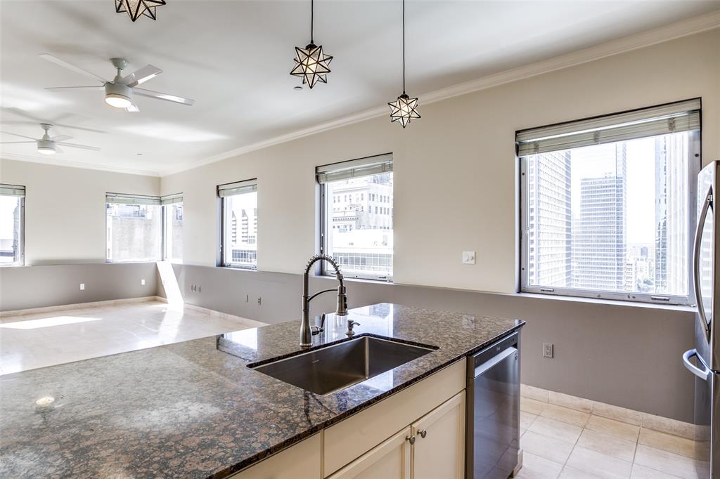 Elm Street Condo 1505 - Residential