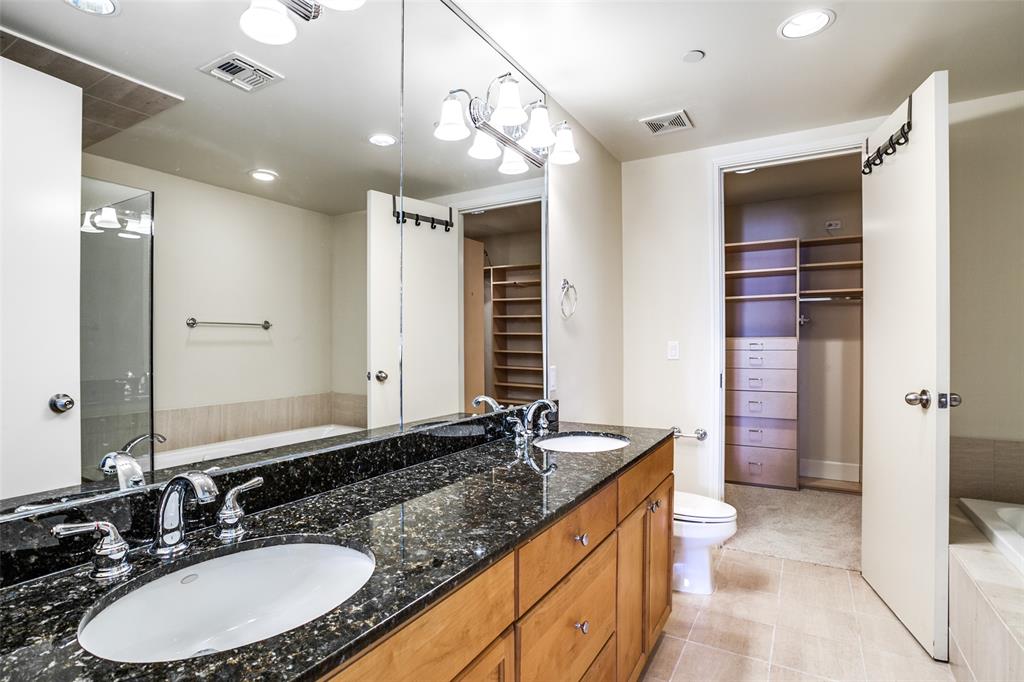 Elm Street Condo 1505 - Residential