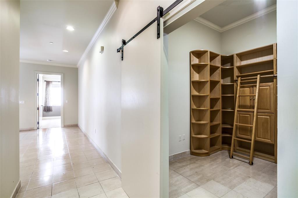 Elm Street Condo 1505 - Residential