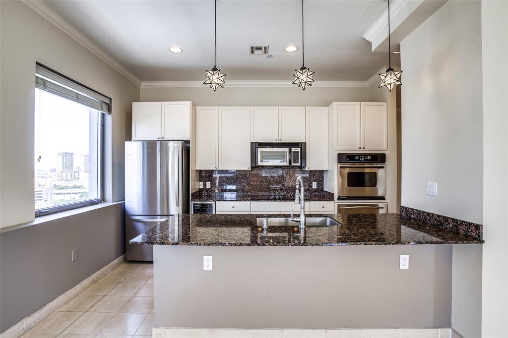 Elm Street Condo 1505 - Residential