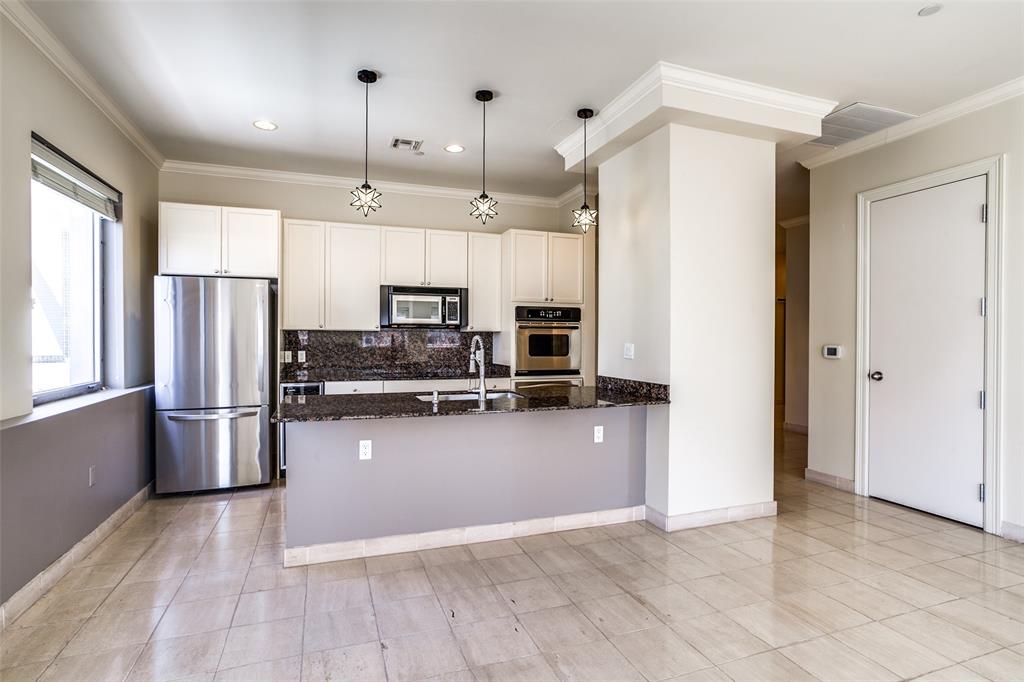 Elm Street Condo 1505 - Residential