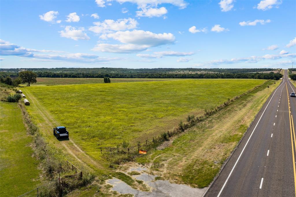 4562 hwy 77
