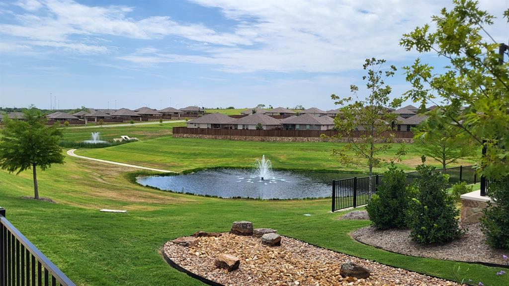 9437 WALNUT COVE Drive